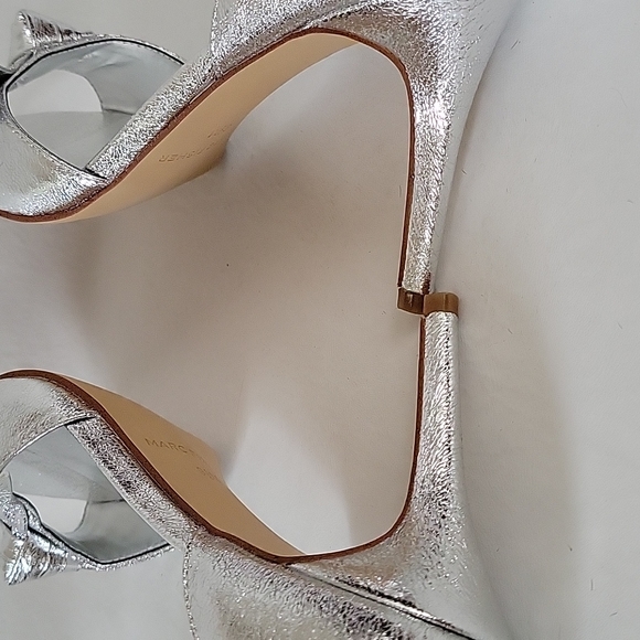 NEW Marc Fisher Brodie Silver Bow Ankle Strap Heel Size 9.5 - Picture 10 of 15
